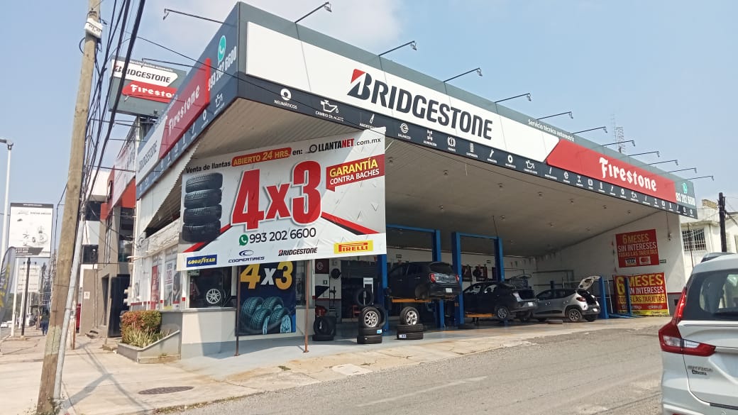 Sucursal Llantanet Villahermosa Tabasco Ruiz Cortines venta de llantas Goodyear Bridgestone y servicios automotrices